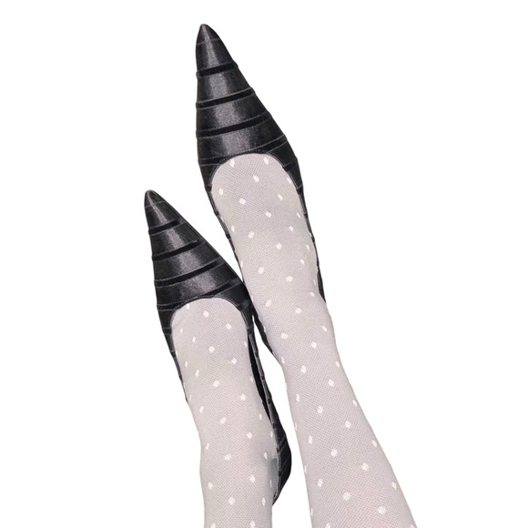 Witchy pointy toe pumps - Picture 2 of 9